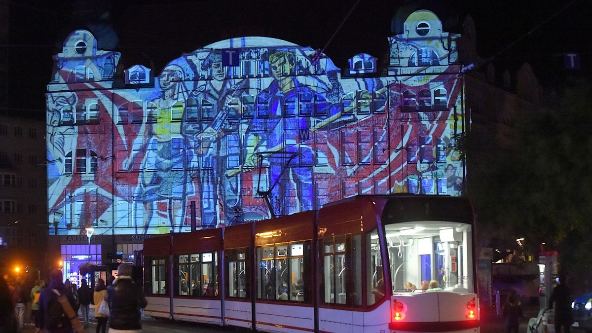 Abendinszenierung am Kaufhaus Anger 1.