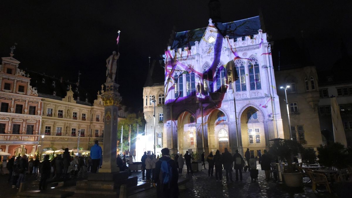 Abendinszenierung am Erfurter Rathaus 