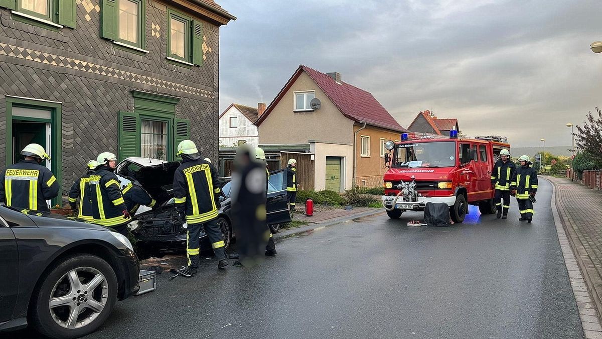 Der 19-Jährige bremste, verlor die Kontrolle über den Wagen und dann nahm das Unglück seinen Lauf: 