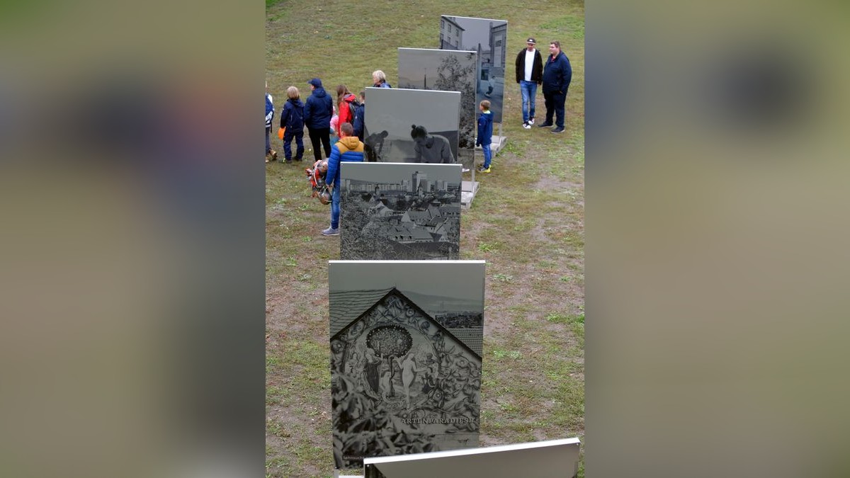 Gute Stimmung unter den Besuchern des Bürgerfests auf dem Petersberg