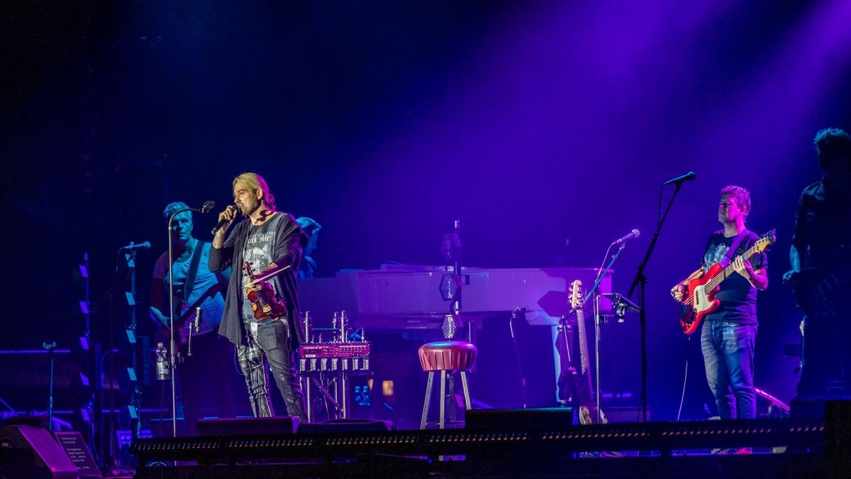 David Garrett spielt mit seiner Band vor über 4000 Gästen in der Erfurter Messehalle sein 