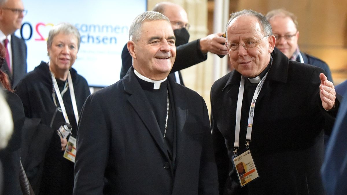 Vor dem Festakt im Theater gab es einen ökumenischen Gottesdienst im Mariendom. Damit begann die deutschlandweit zentrale Feier zum Tag der Deutschen Einheit in Erfurt.