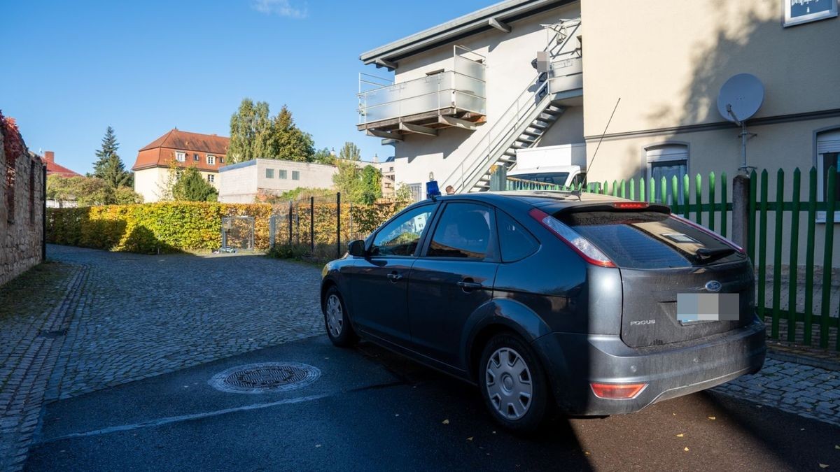 Die Kriminalpolizei sicherte umfangreich die Spuren am Einsatzort. 