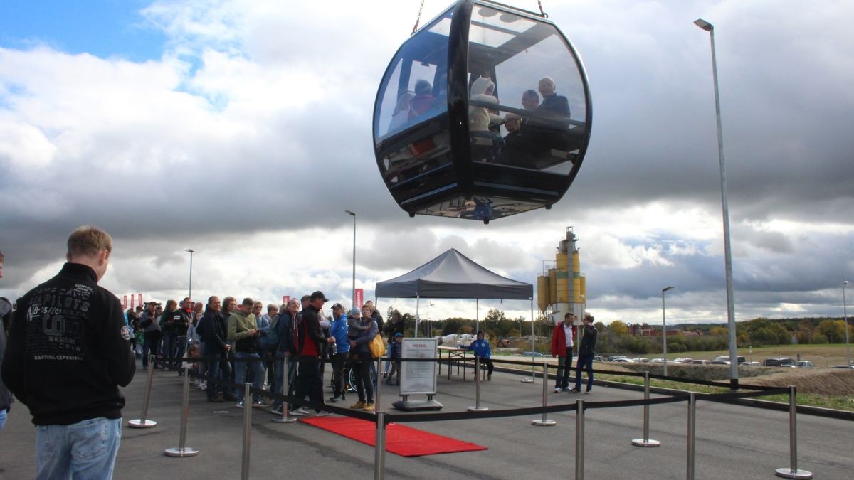 Auf etwa 11.000 Quadratmetern wird künftig Landtechnik montiert und lackiert.