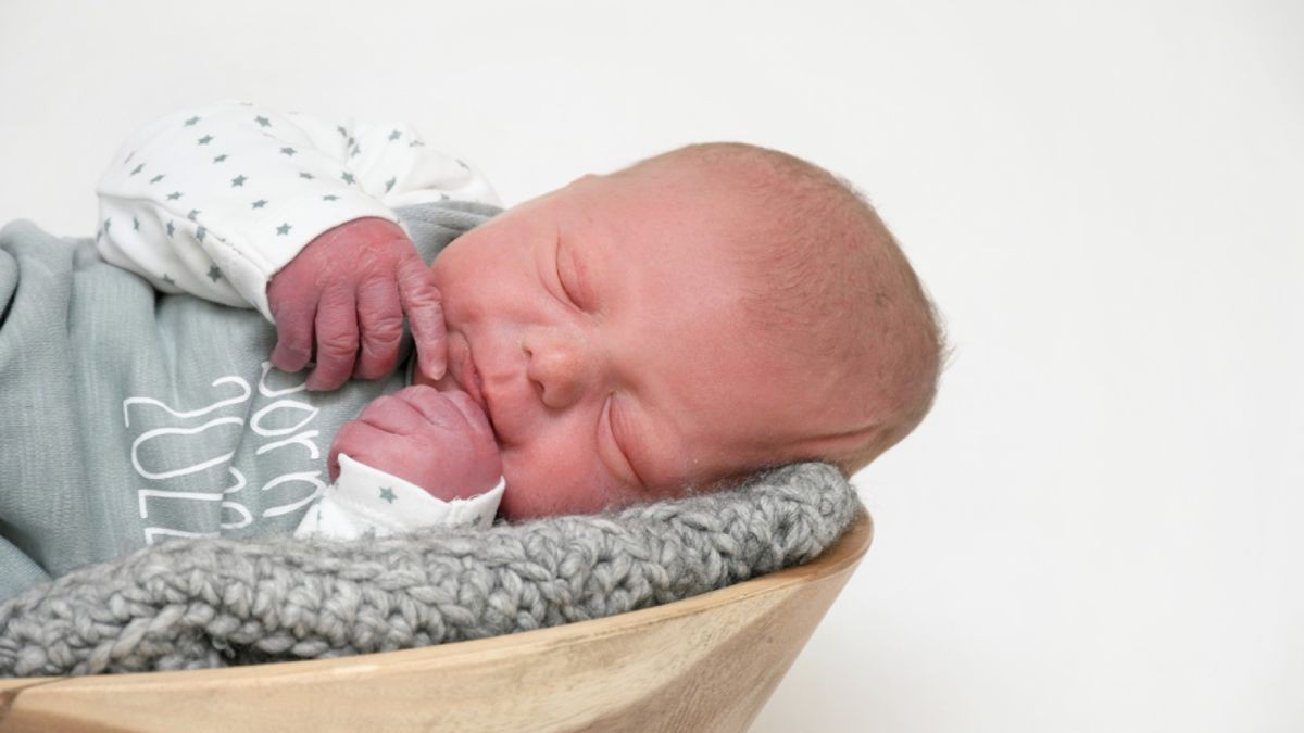 Hannes Stützer, 06.10.um 19.40 Uhr, 56cm und 4820g, Eltern: Lisa-Marie und Sebastian Stützer aus Hildebrandshausen