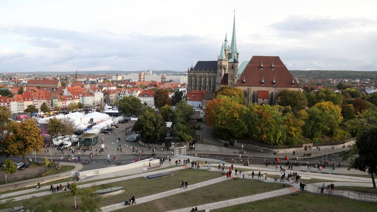 Gewachsen sind die Einwohnerzahlen in den Städten Jena und Erfurt, dort gab es ein Plus von 10,1 Prozent bzw. 6,5 Prozent.