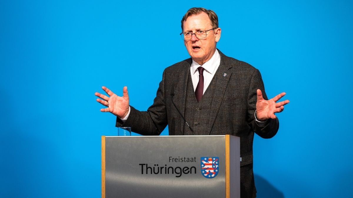 Thüringens Ministerpräsident Bodo Ramelow (Linke) hat sich bei der Regierungsmedienkonferenz zu geplanten Härtefallregelungen in der Energiekrise geäußert.