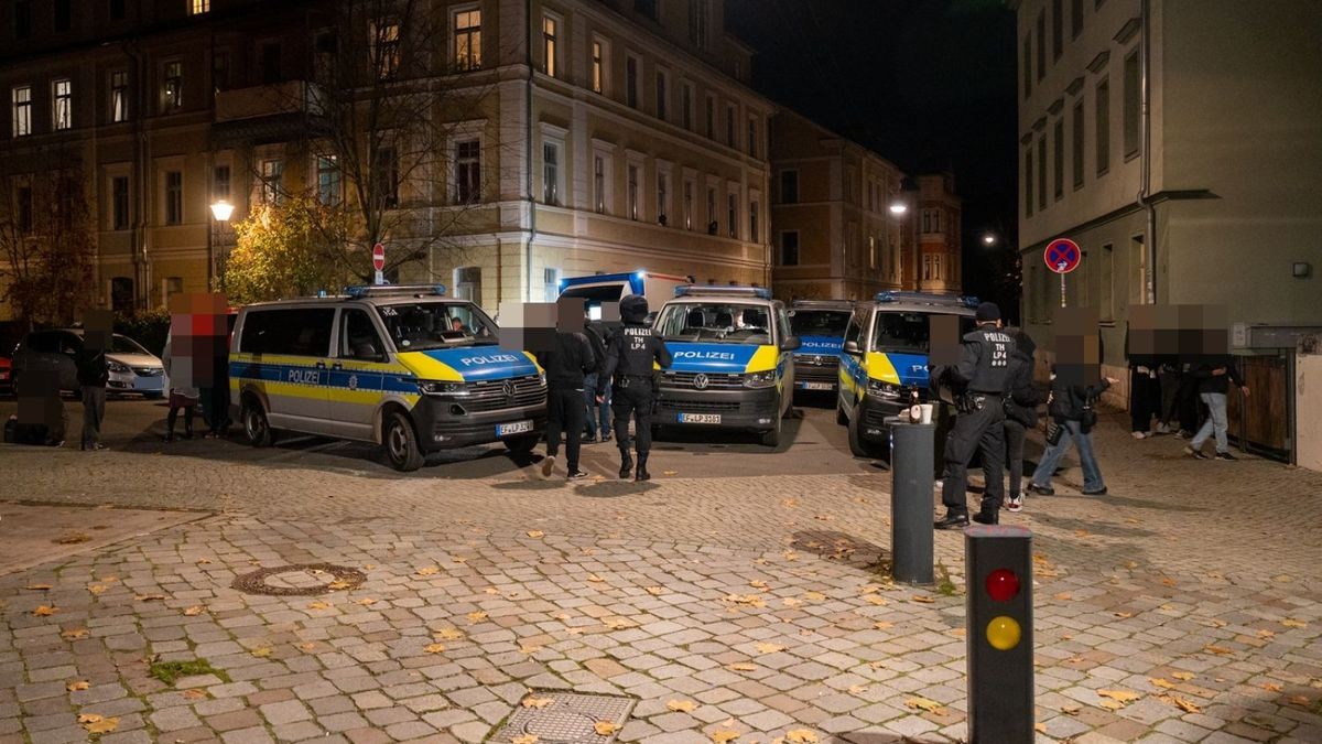 Die Polizei war mit einem Großaufgebot im Einsatz.