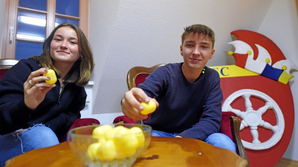 Das Erfurter Kinderprinzenpaar Luca I. & Noelani I. bei der Ziehung der Reihenfolge.