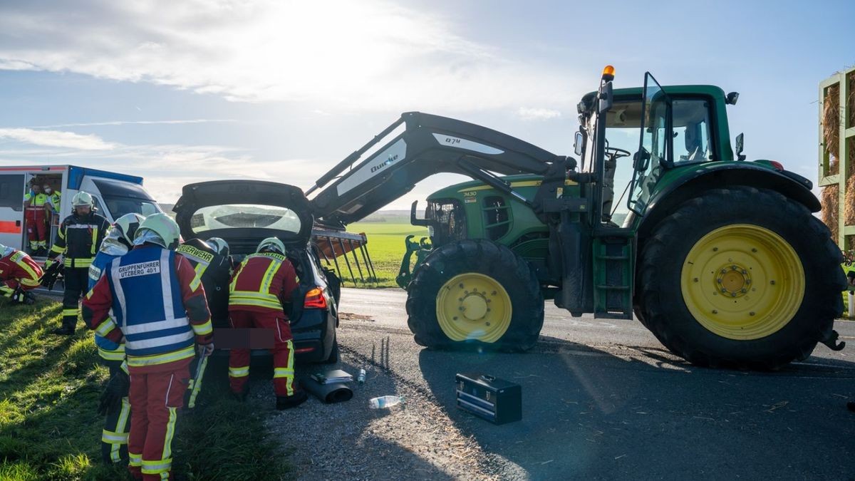 Der Traktorfahrer blieb unverletzt.