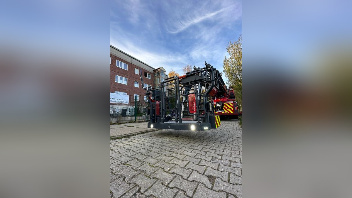 Womöglich war ein Kabelbrand in der Dachhaut Ursprung der Rauchentwicklung, die genaue Ursache werde nun von der Polizei ermittelt.