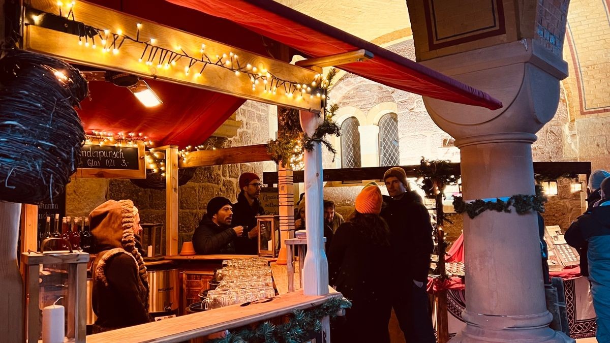 Der historische Weihnachtsmarkt auf der Wartburg hat begonnen. 