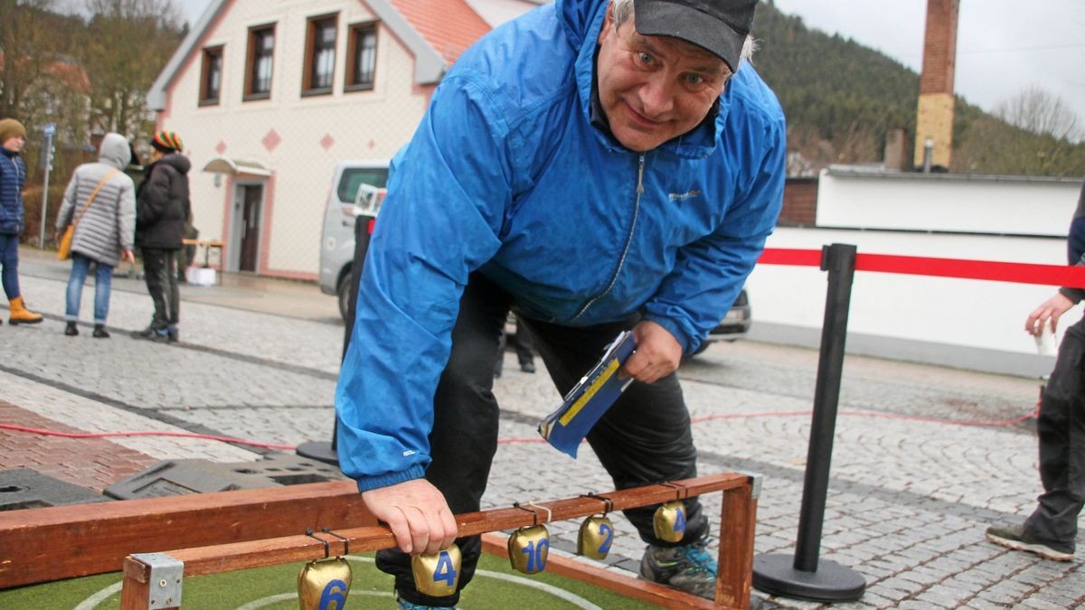 Premiere bei Friedrichrodaer Festtagen Kuhglocken bimmeln in der