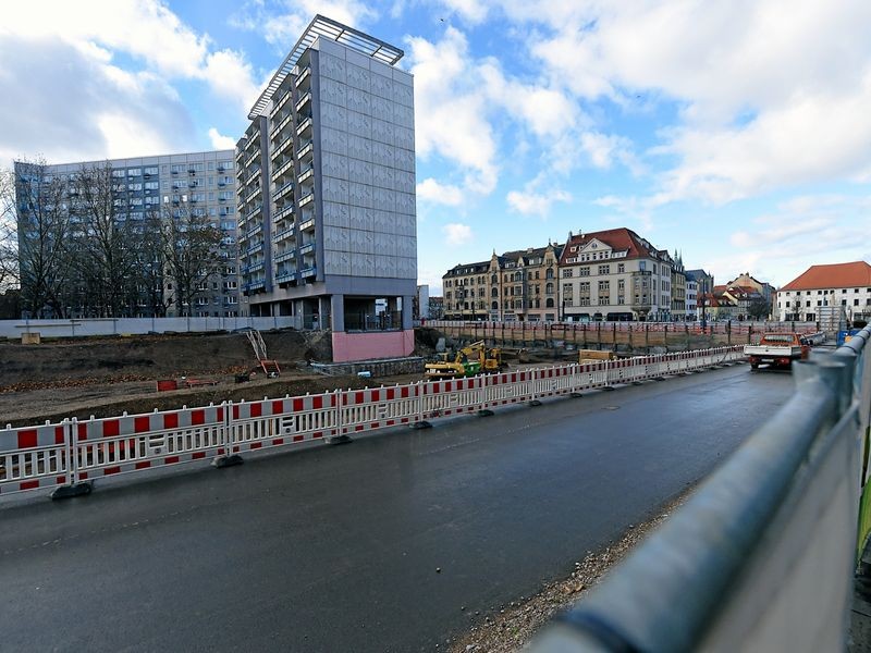 vor Unfallort Erfurter Grüne wollen Hotel am Löbertor verrücken