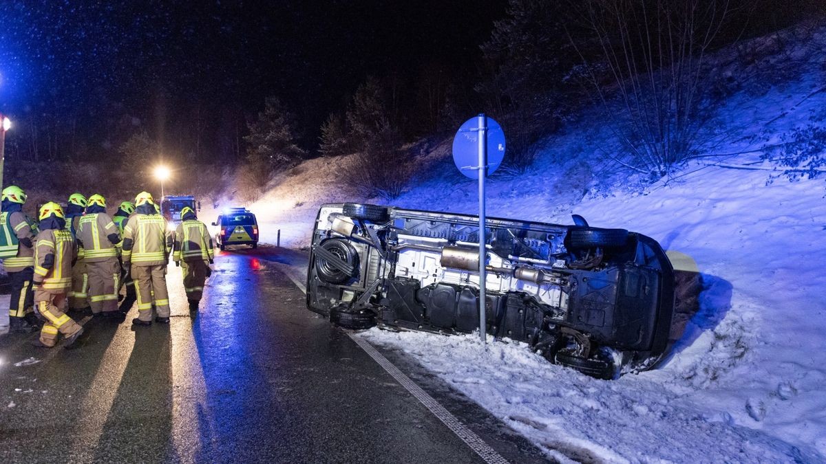 Die Feuerwehr suchte den Bereich ergebnislos ab.