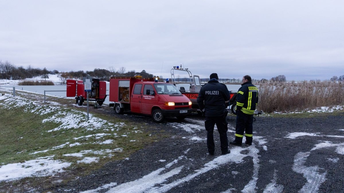 In einem Wasserspeicher im Landkreis Hildburghausen sind zwei Menschen tot aufgefunden worden.