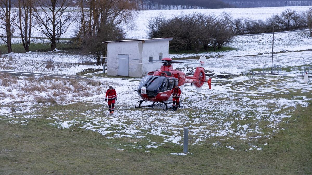 In einem Wasserspeicher im Landkreis Hildburghausen sind zwei Menschen tot aufgefunden worden.