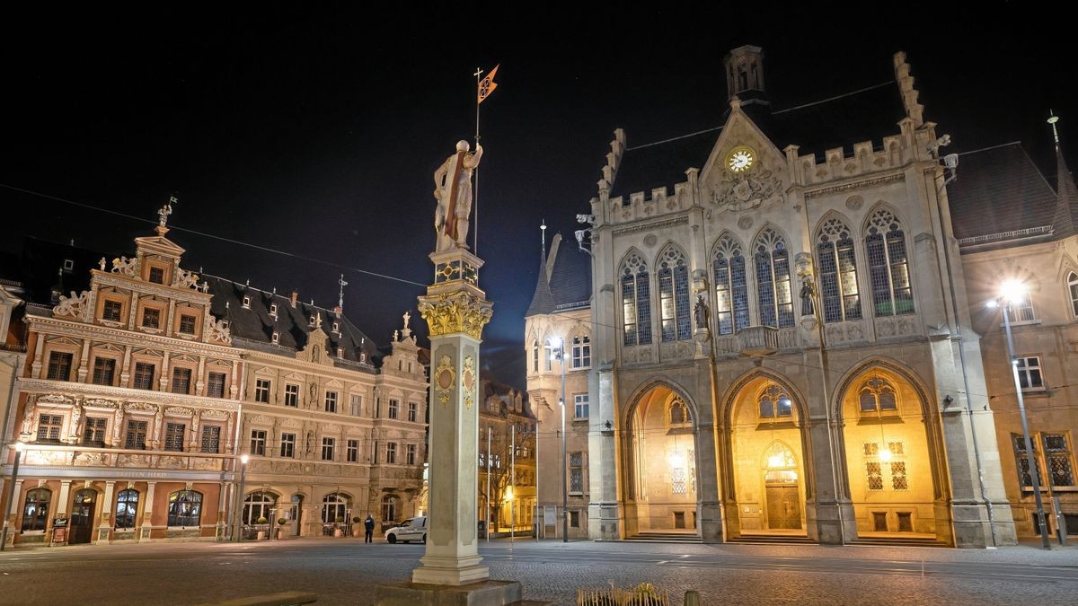 Das Rathaus am Fischmarkt ist auch eine städtische Immobilie auf einem Grundstück für die die Grundsteuererklärung abgegeben werden muss.