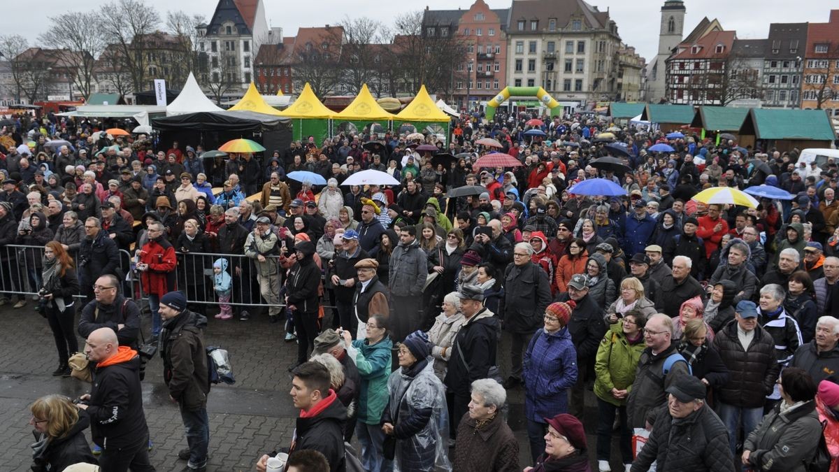 2019 war es voll auf dem Domplatz. Neben der Verkostung von Rost-Guten war auch die Kapelle sehr beliebt.