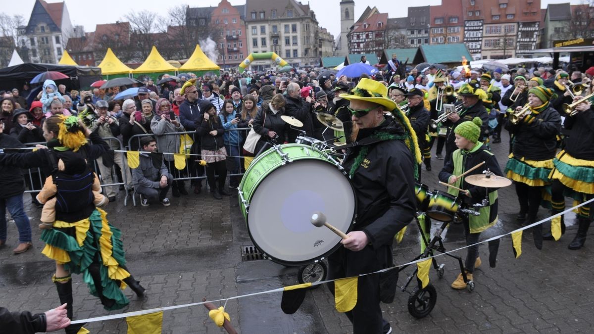 2019 war es voll auf dem Domplatz. Neben der Verkostung von Rost-Guten war auch die Kapelle sehr beliebt.