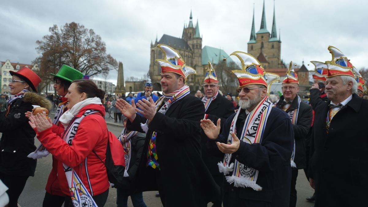 Das Erfurter Prinzenpaar Tina I. und Daniel II. sind jetzt Inhaber des Rathausschlüssel und führen bis Aschermittwoch die Amtsgeschäfte.