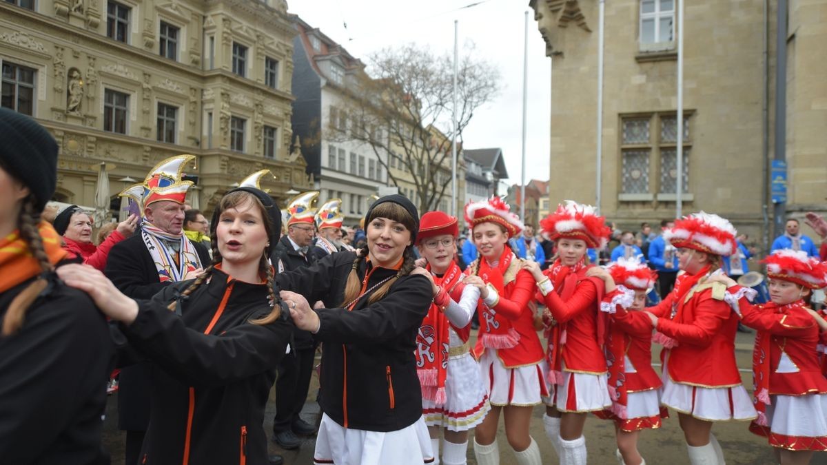 Das Erfurter Prinzenpaar Tina I. und Daniel II. sind jetzt Inhaber des Rathausschlüssel und führen bis Aschermittwoch die Amtsgeschäfte.