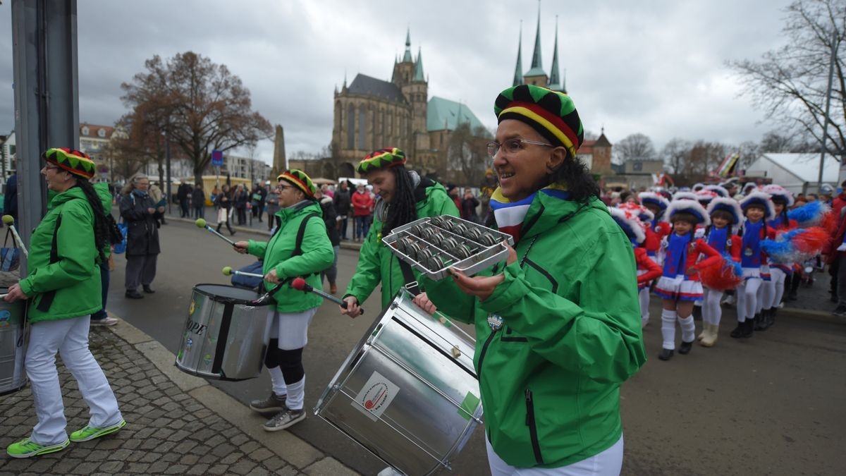 Das Erfurter Prinzenpaar Tina I. und Daniel II. sind jetzt Inhaber des Rathausschlüssel und führen bis Aschermittwoch die Amtsgeschäfte.