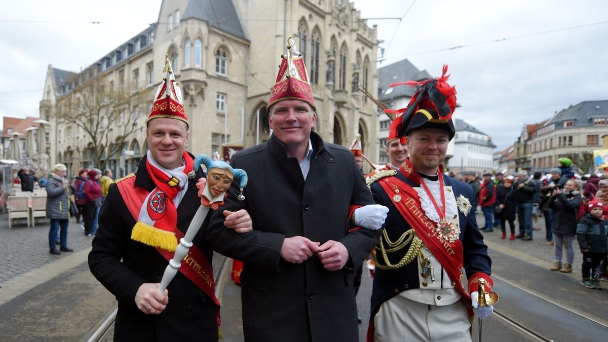 Das Erfurter Prinzenpaar Tina I. und Daniel II. sind jetzt Inhaber des Rathausschlüssel und führen bis Aschermittwoch die Amtsgeschäfte.