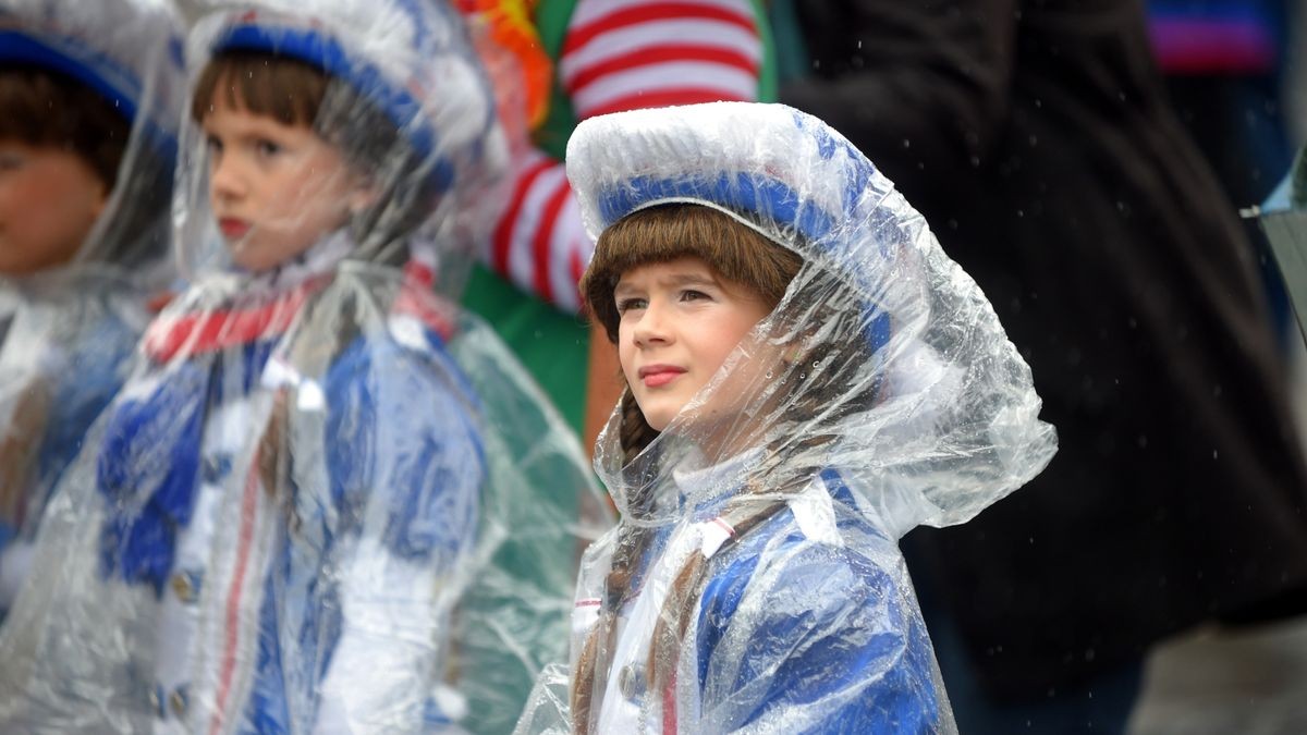 Mit einer großen Party wird am Sonntag auf dem Erfurter Domplatz Karneval gefeiert.