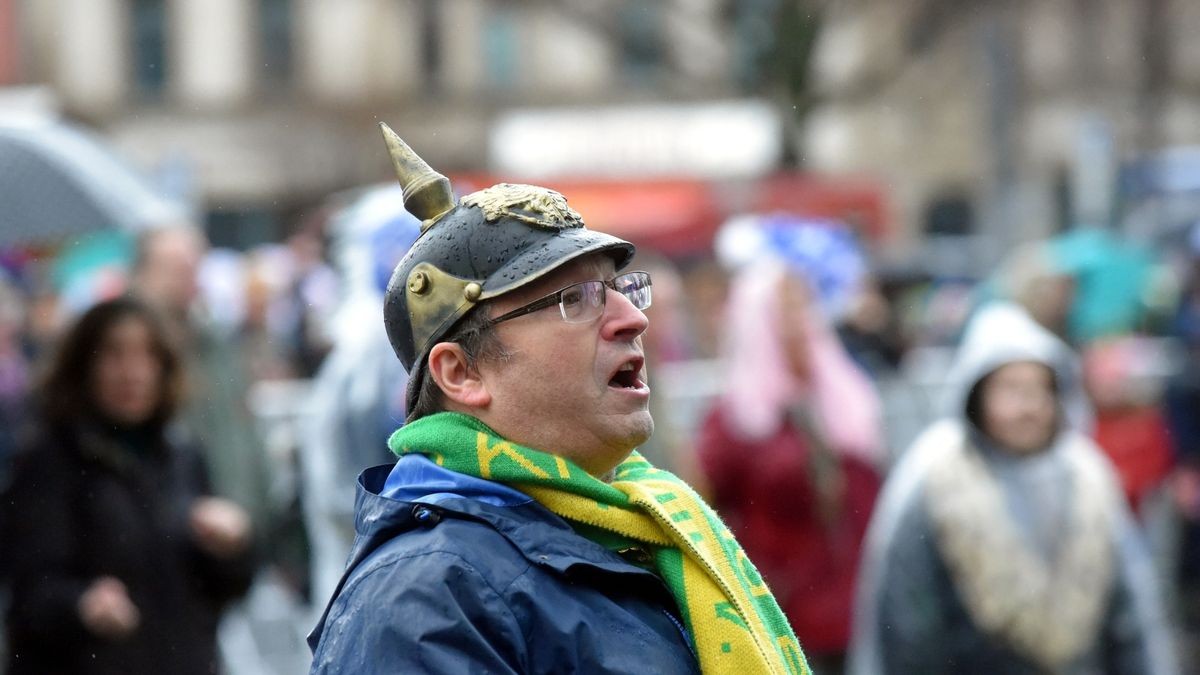 Mit einer großen Party wird am Sonntag auf dem Erfurter Domplatz Karneval gefeiert.