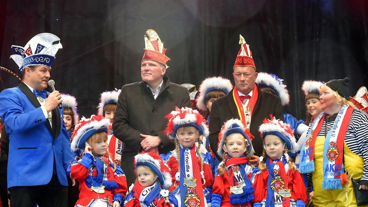 Mit einer großen Party wird am Sonntag auf dem Erfurter Domplatz Karneval gefeiert.