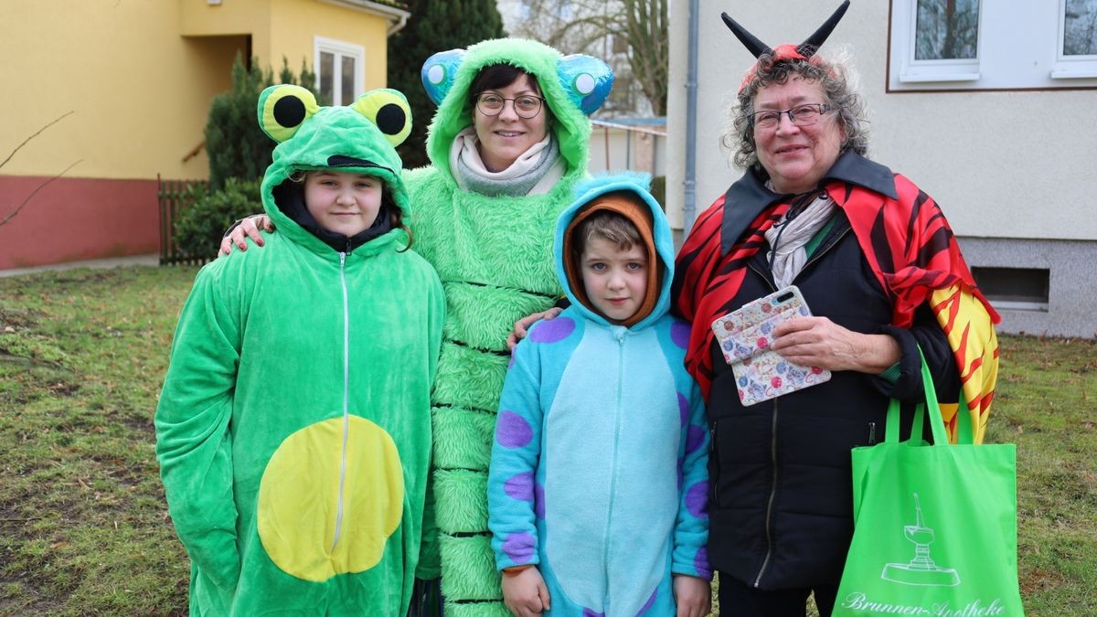 Ein großartiger Festumzug mit vielen befreundeten Vereinen und ungezählten Zuschauern krönt die 70. Saison des Bleicheröder Carneval Club.