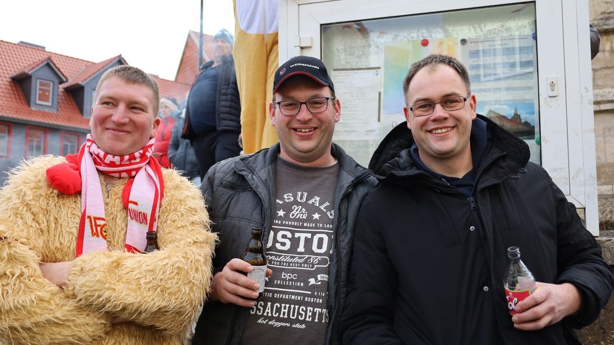 Ein großartiger Festumzug mit vielen befreundeten Vereinen und ungezählten Zuschauern krönt die 70. Saison des Bleicheröder Carneval Club.