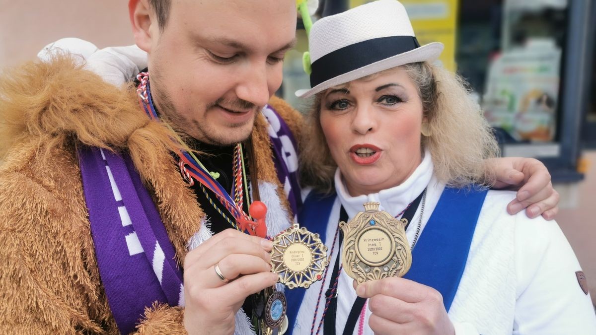 Der Treffurter Carneval Verein lockte mit seinem Umzug am Faschingssonntag hunderte Menschen an die Straßen der Werrastadt.