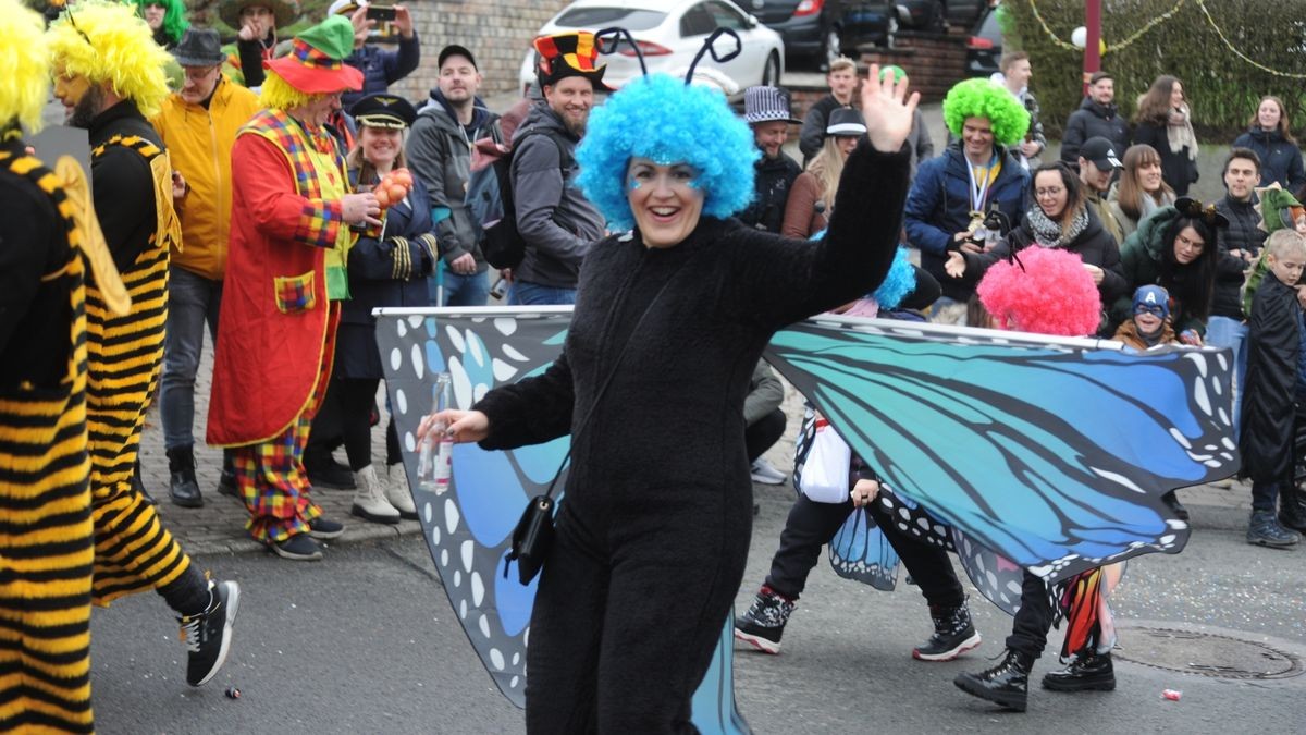 Der Treffurter Carneval Verein lockte mit seinem Umzug am Faschingssonntag hunderte Menschen an die Straßen der Werrastadt.