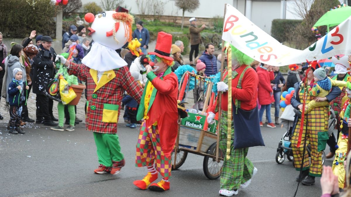 Der Treffurter Carneval Verein lockte mit seinem Umzug am Faschingssonntag hunderte Menschen an die Straßen der Werrastadt.