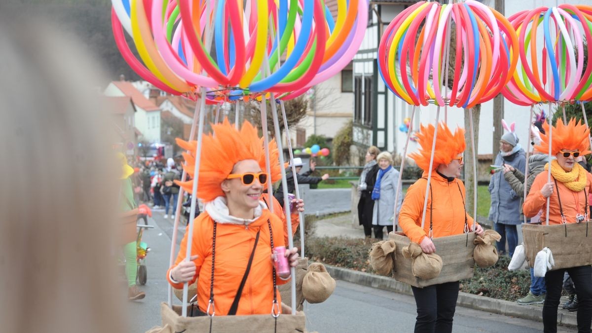 Der Treffurter Carneval Verein lockte mit seinem Umzug am Faschingssonntag hunderte Menschen an die Straßen der Werrastadt.