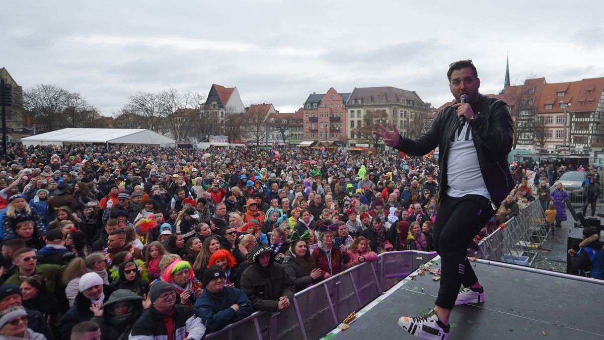 Mit einer großen Party wird am Sonntag auf dem Erfurter Domplatz Karneval gefeiert.