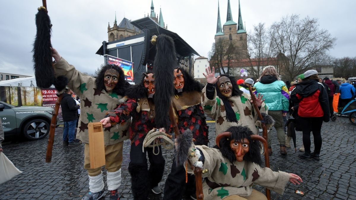 Mit einer großen Party wird am Sonntag auf dem Erfurter Domplatz Karneval gefeiert.