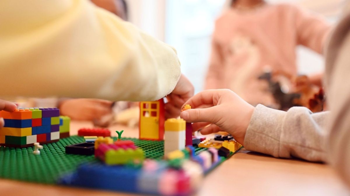 In den kommunalen Kindergärten in Erfurt wird am Dienstag gestreikt. (Archivbild)