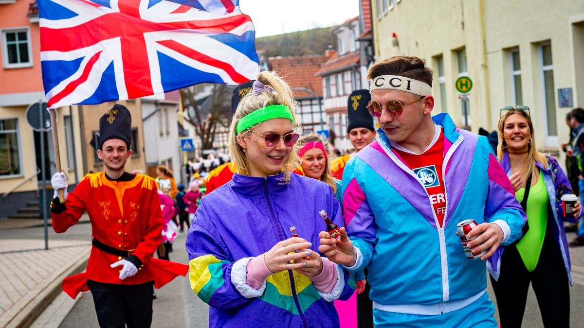 Am Rosenmontag sorgte der Faschingsumzug des Heyeröder Carneval Clubs (HeyCC) für gute Stimmung in den Straßen des Dorfes.