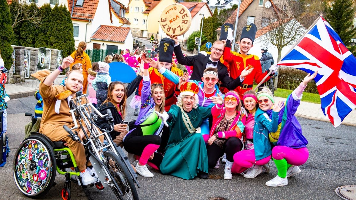 Am Rosenmontag sorgte der Faschingsumzug des Heyeröder Carneval Clubs (HeyCC) für gute Stimmung in den Straßen des Dorfes.