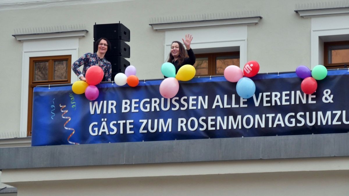 Hunderte Narren aus insgesamt 19 Vereinen Sondershausens und der Umgebung sorgten beim traditionellen Rosenmontagsumzug - dem einzigen in Nordthüringen - für gute Stimmung. Tausende Karnevalsbegeisterte säumten die Straßen und jubelten den Machern der Fünften Jahreszeit zu. Auf dem Marktplatz, dem Ziel des Umzugs, wurde dann noch ausgelassen gefeiert.