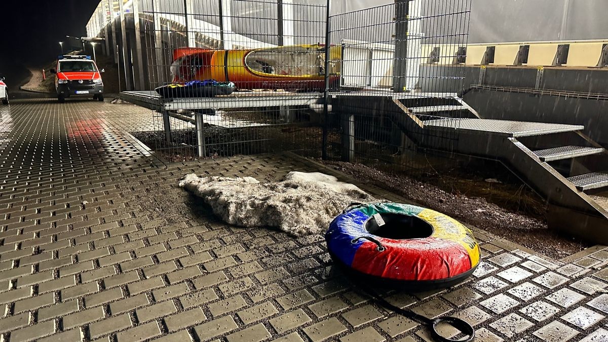 Ein schwerer Unfall ereignete sich am Donnerstagabend auf der Bob- und Rodelbahn in Oberhof (Landkreis Schmalkalden-Meiningen).