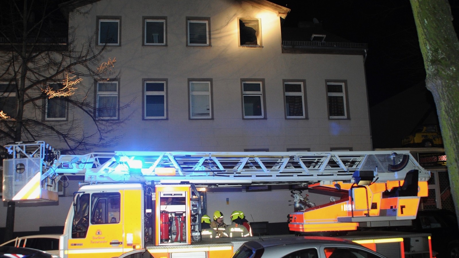 Person stirbt bei Feuer in BerlinWeißensee