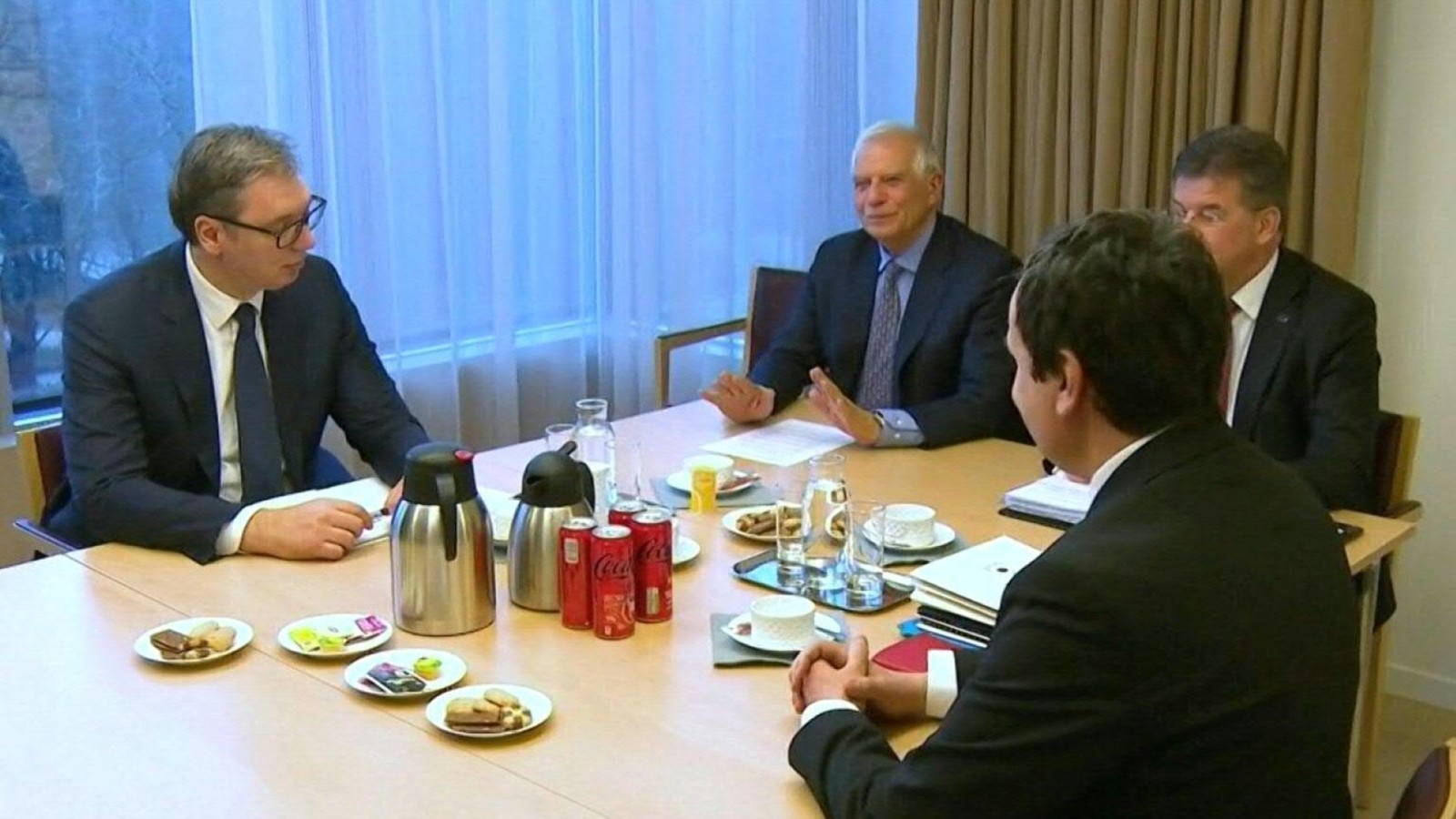 Serbien und Kosovo stimmen EU-Friedensplan grundsätzlich zu