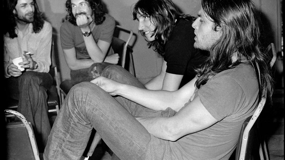 Juni 1972: Richard Wright, Nick Mason, Roger Waters and David Gilmour, backstage im Dome, Brighton, UK.