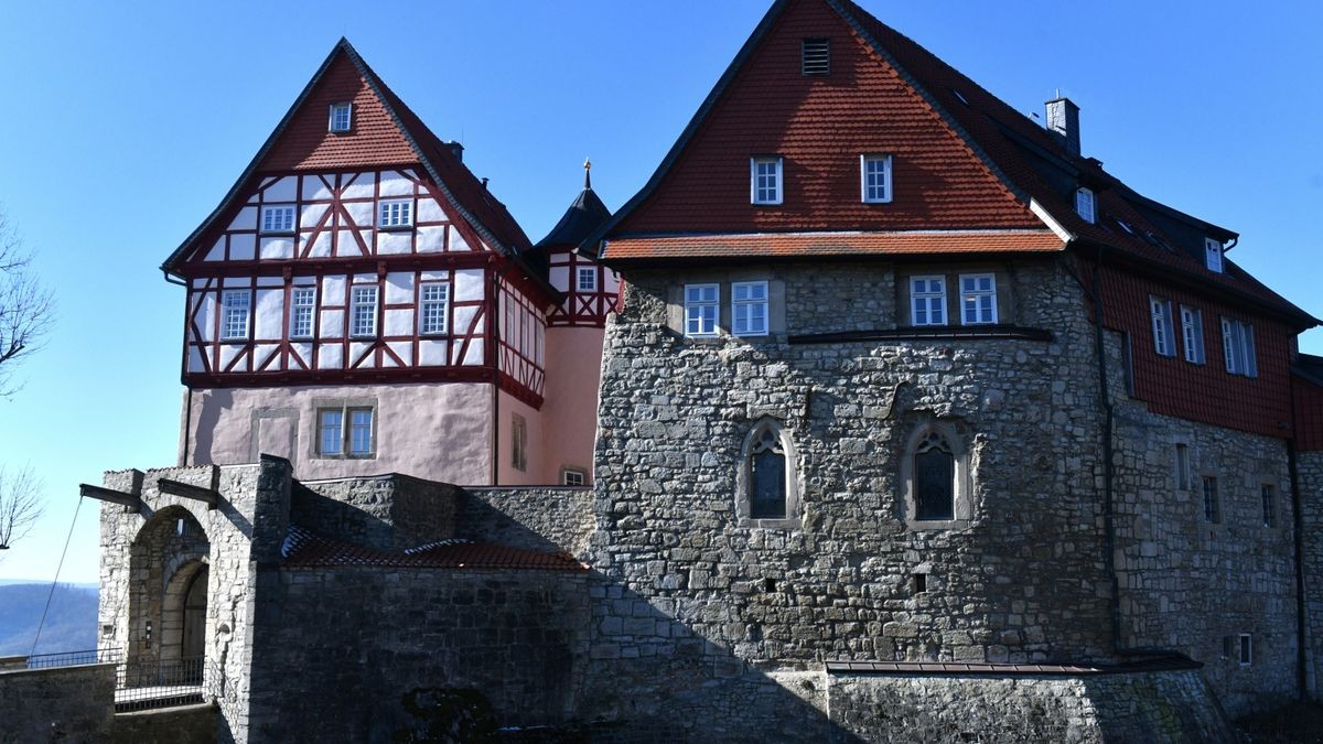 Um die Burg Bodenstein ranken sich gleich zwei sagenhafte Geschichten, die um die Ahnfrau und die um den Geist des Ritters.