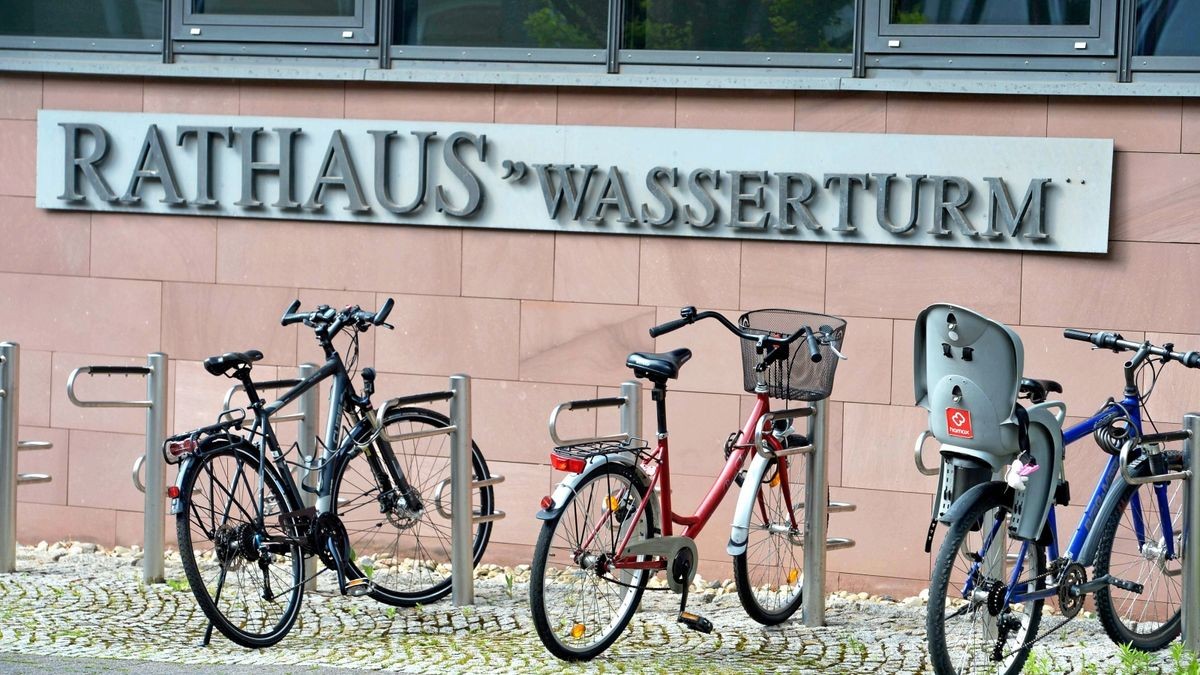 Gegen einen leitenden Mitarbeiter der Stadt Leinefelde-Worbis wurde Strafanzeige gestellt. Im Leinefelder Rathaus Wasserturm gehen ein Teil der Stadtangestellten ihrer Arbeit nach. 