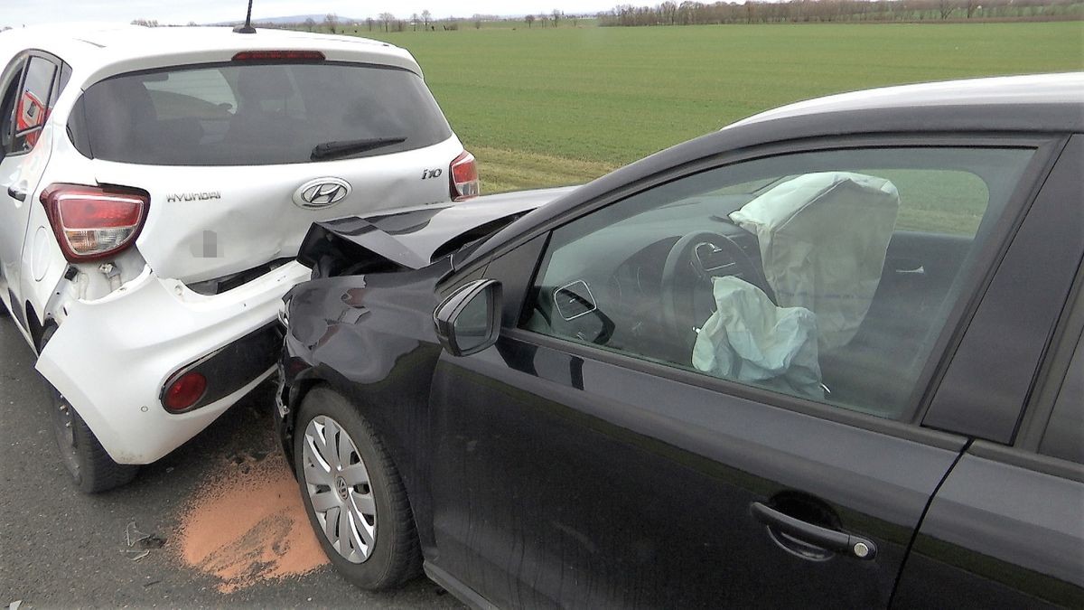 Der Hyundai wurde wiederum auf den BMW geschoben.